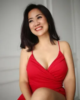 🤪 mujer, vestido rojo, sonriendo, retrato telegram sticker