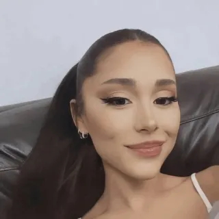 🌃 Ariana Grande นักร้อง, คนดัง, ป๊อปสตาร์, ผู้หญิง, ภาพเหมือน telegram sticker