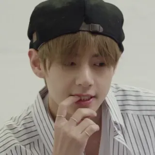 🕸 V kpop, певец, v, bts, корейский, знаменитость telegram sticker