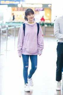 🦄 IU IU, Mode aéroport, K-pop, Célébrité, Coréen, Chanteuse, Actrice telegram sticker