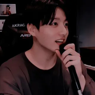 🗒 Jungkook K-pop, Cantor, Microfone, Idol, Música, Artista telegram sticker