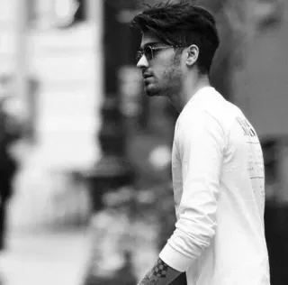 🚬 homem, óculos de sol, preto e branco, celebridade, retrato, street style telegram sticker