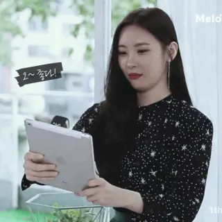 🥝 오~ 좋다! Frau, Koreanisch, Tablet, Lächeln, Zufrieden telegram sticker