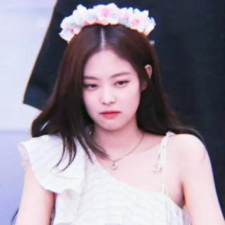 🦄 Jennie kpop, cantor, idol, coroa de flores, retrato, mulher telegram sticker