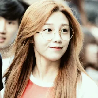 💵 vrouw, meisje, portret, persoon, glimlach, bril telegram sticker