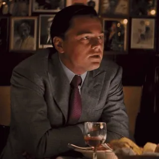 😒 Leonardo DiCaprio hombre, actor, retrato, celebridad, película, traje telegram sticker