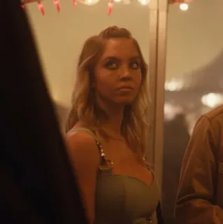🧬 Cassie Howard Euphoria Frau, blonde Haare, traurig, Fernseher, Drama, Teenager, Charakter whatsapp sticker
