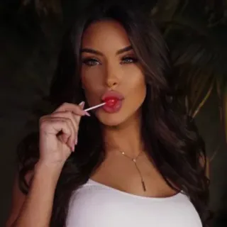 🌱 femme, sucette, portrait, beauté, glamour whatsapp sticker