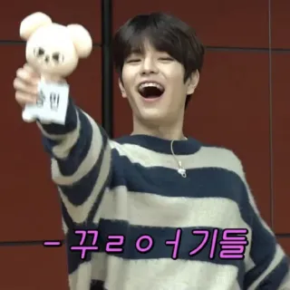 ☀️ 꾸르어기들 telegram sticker