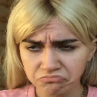 ☹️ cara, expresión, mujer, rubia, asco, molesto/a, irritado/a telegram sticker