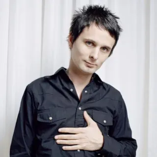 😏 Matt Bellamy matt bellamy, muse, sänger, musiker, porträt, promi telegram sticker