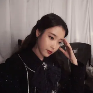 🤦‍♀️ IU personne, célébrité, coréen, chanteur, actrice telegram sticker