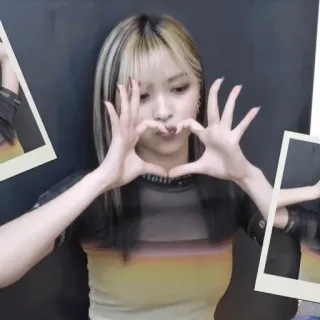 💓 frau, herz hände, asiatisch, porträt, herzhand, koreanisch whatsapp sticker