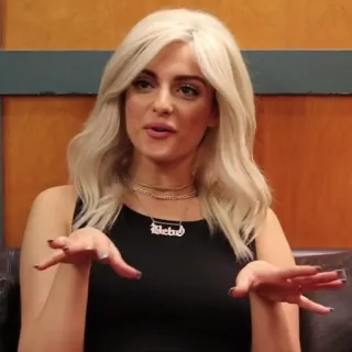 😁 Bebe Rexha Bebe Frau, blonde Haare, Halskette, Porträt, Sängerin, Person telegram sticker