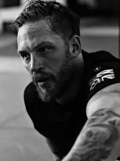 🔚 Tom Hardy นักแสดง, ผู้ชาย, คนดัง, ภาพเหมือน, ขาวดำ telegram sticker
