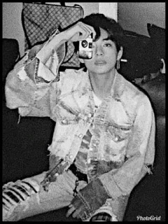 ⛓ V kpop, bts, v, selfie, idole, photographie telegram sticker