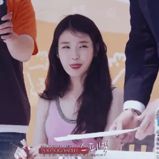 🍇 스피넬 女人, 人, 韩语, 手语, 歌手, 名人 telegram sticker