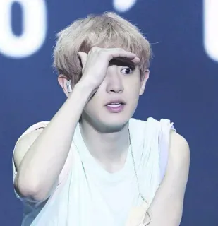 😳 personne, regardant, chanteur, kpop, musique telegram sticker