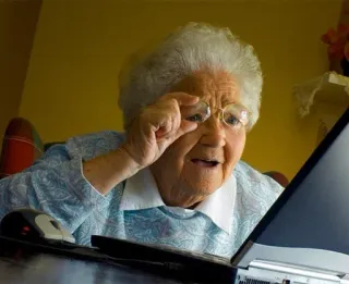 👵 anziana, portatile, occhiali, nonna, computer telegram sticker