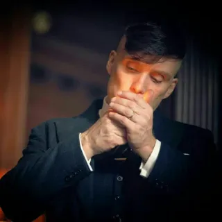 🚬 Thomas Shelby Peaky Blinders mann, rauchen, anzug, fernsehserie, charakter, porträt telegram sticker