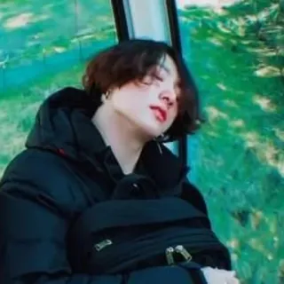 🍼 Jungkook jungkook, kpop, cantor, ídolo, cabelo preto, jaqueta, música telegram sticker