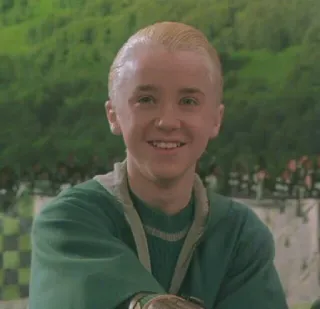 🐍 Draco Malfoy Harry Potter Draco, Malfoy, Slytherin, estudiante, mago, sonriendo, Harry Potter telegram sticker