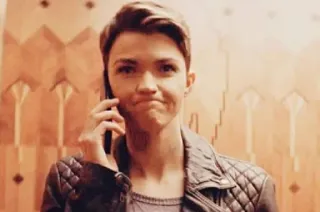 😶 Ruby Rose актриса, знаменитость, портрет, Руби Роуз, телефон, человек whatsapp sticker