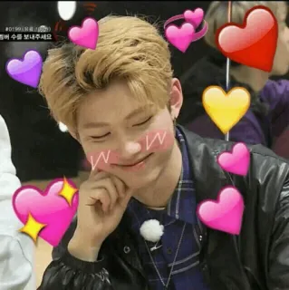 💛 coeurs, rougir, personne, mignon, kpop telegram sticker