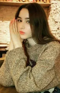 💜 wanita, potret, wanita muda, sweter, berambut cokelat, gadis telegram sticker