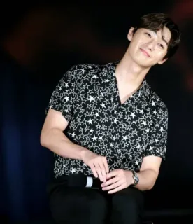 🥰 Park Seo-joon aktor, korea, selebriti, potret, pria, mode telegram sticker