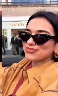 😎 Dua Lipa певец, знаменитость, женщина, солнцезащитные очки, поп telegram sticker