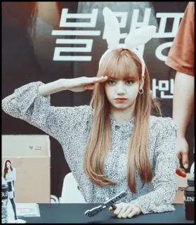 🐇 Lisa kpop, cantor, ídolo, orelhas de coelho, blackpink, música whatsapp sticker