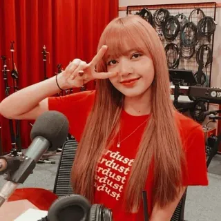 💖 Lisa kpop, idol, znak pokoju, piosenkarz, tancerz, blackpink telegram sticker