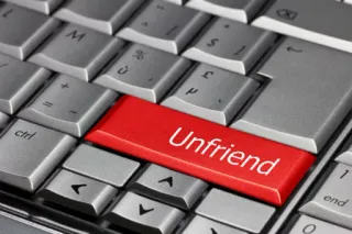 🖕 Unfriend hapus teman, media sosial, keyboard, online, hubungan, blokir, hapus telegram sticker