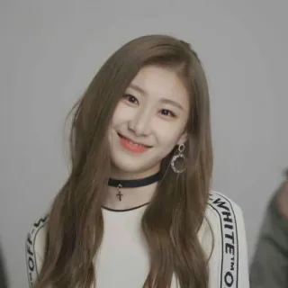 😊 phụ nữ, nụ cười, chân dung, dễ thương, K-pop, thần tượng telegram sticker