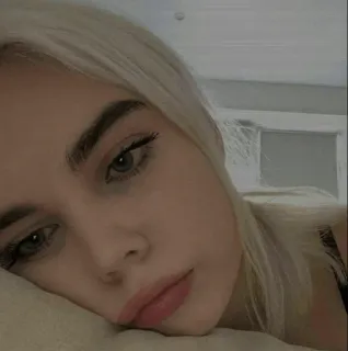 ☁️ femme, blonde, portrait, visage, personne telegram sticker