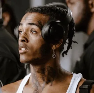 🖤 XXXTentacion rapper, singer, musician, earphones, headphones telegram sticker
