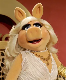 😊 Miss Piggy The Muppets muppets, miss piggy, burattino, maiale, diva, personaggio telegram sticker
