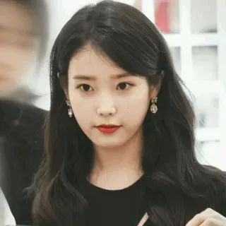 🦋 IU IU, K-pop, Корейская певица, Знаменитость, Женщина, Певица whatsapp sticker