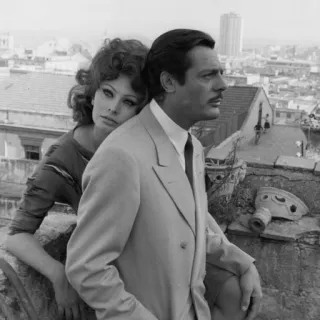 💑 Sophia Loren, Marcello Mastroianni, Cinema italiano, Filme clássico, Preto e branco, Vintage, Estrelas de cinema telegram sticker