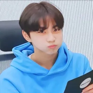😗 whatsapp sticker