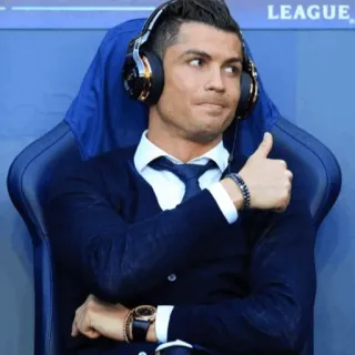 🖤 Cristiano Ronaldo 足球, 耳机, 点赞, 运动员, 球员 telegram sticker