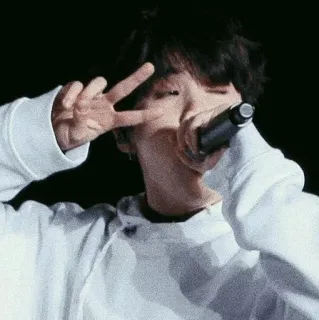 ✨ Suga นักดนตรี, สันติภาพ, สัญลักษณ์สันติภาพ, เคป็อป, นักร้อง, ไอดอล, นักแสดง telegram sticker