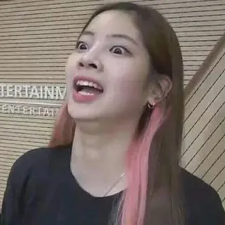 😦 Frau, Person, Gesicht, Ausdruck, Schock, Koreanisch, Unterhaltung, Dahyun telegram sticker