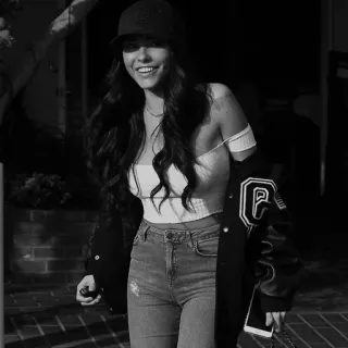 🚩 Madison Beer Madison Beer, selebriti, penyanyi, aktris, fesyen, gaya whatsapp sticker