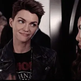 😌 Ruby Rose актриса, портрет, человек, знаменитость, модель, роза whatsapp sticker