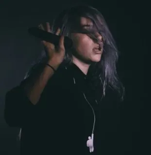 ✨ Billie Eilish billie eilish, chanteuse, microphone, célébrité, artiste interprète telegram sticker