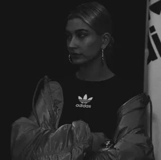 🥂 Hailey Bieber model, adidas, fashion, woman telegram sticker