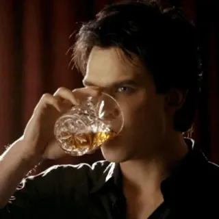 🥃 Damon Salvatore The Vampire Diaries вампир, алкоголь, выпивка, Йен Сомерхолдер, виски telegram sticker