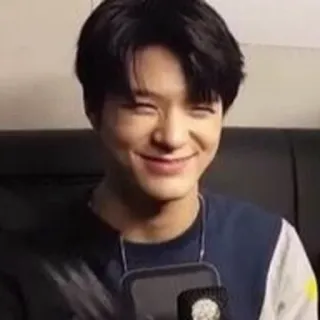 🤟 chân dung, người đàn ông, nụ cười, hạnh phúc, châu Á, thường ngày telegram sticker